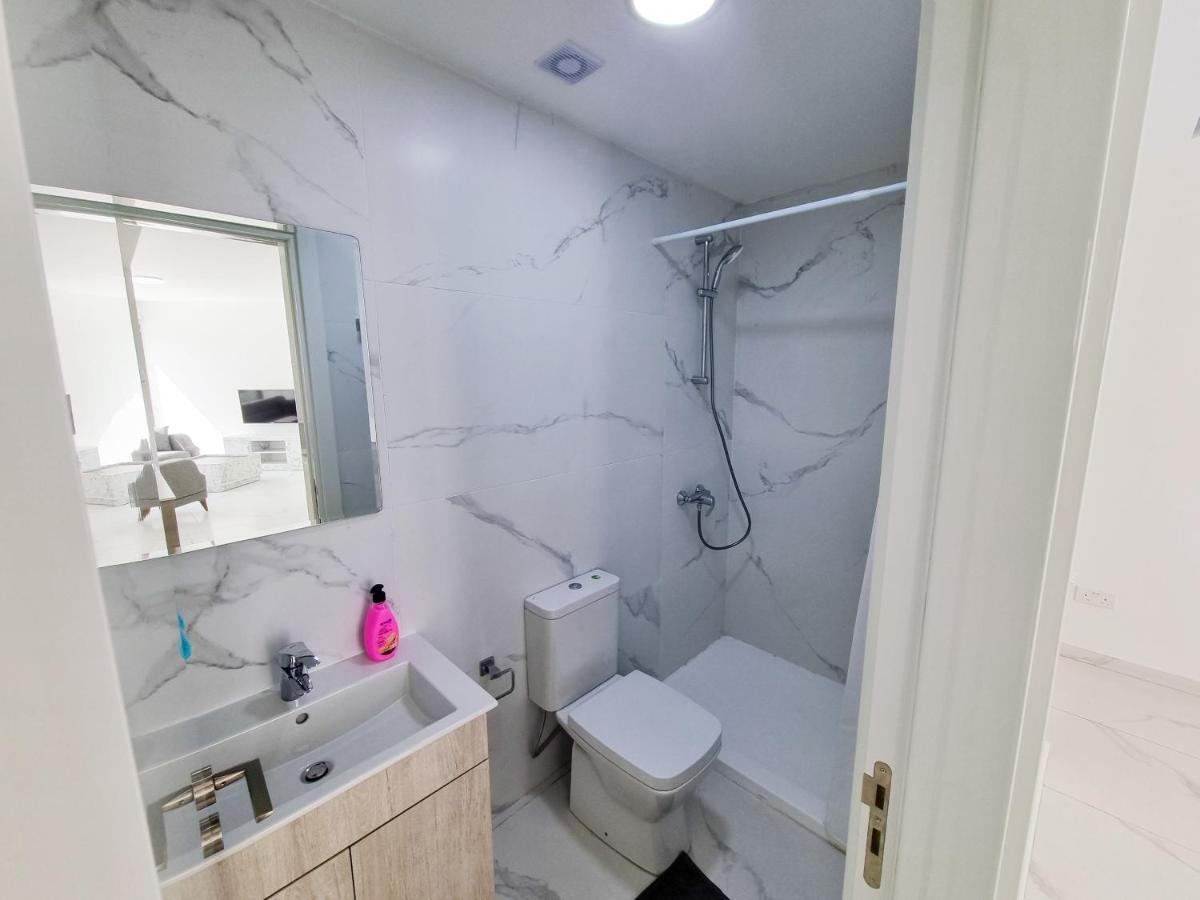 Shades Of Blue Apartment Λάρνακα Εξωτερικό φωτογραφία